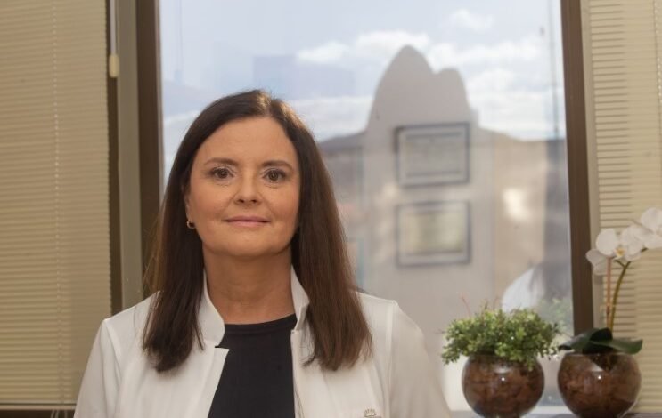 Dra. Lucia de Oliveira – Coloproctologista
